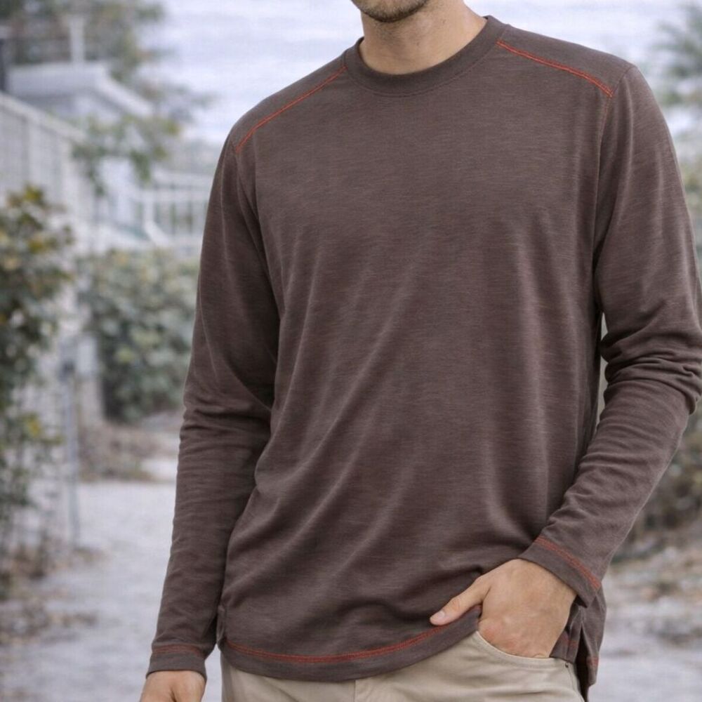 Tommy Bahama Men’s Small Brown Long Sleeve Performance Crewneck